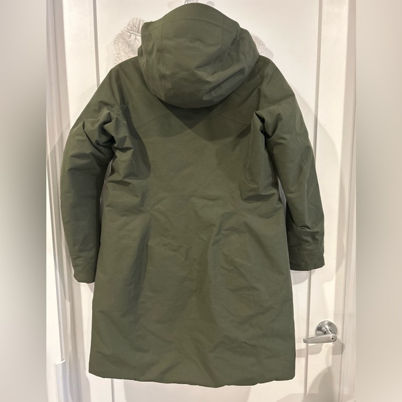 Arc’teryx parka excellent condition - Picture 2 of 4